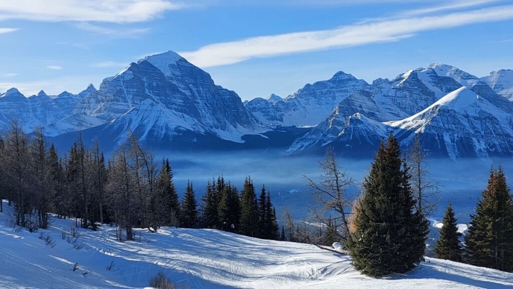 Skiing - Lake Louise Mountains